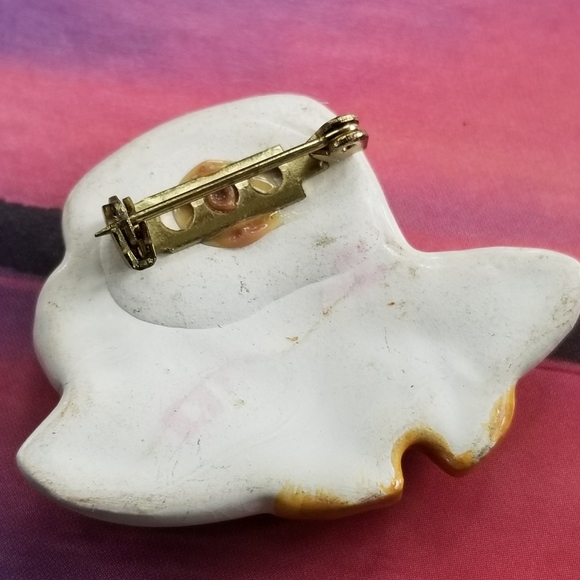 Relisted -Coffee and donut brooch pin strawberry java bean - Picture 7 of 7